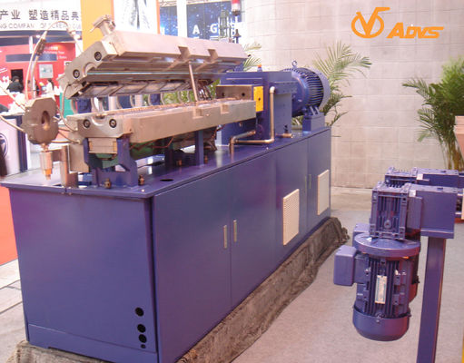 Good price উচ্চ পারফরম্যান্স এবং কাস্টমাইজযোগ্য বিকল্পগুলির জন্য 27 মিমি স্ক্রু ব্যাসার্ধ এবং 50 কেজি / ঘন্টা আউটপুট সহ ল্যাব টুইন স্ক্রু এক্সট্রুডার অনলাইন